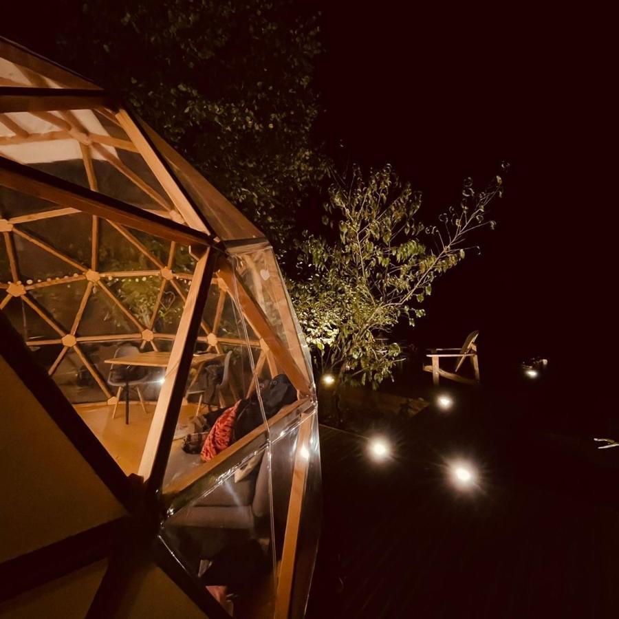 Le Dome Aux Oiseaux Hotel Bérig-Vintrange Exterior foto